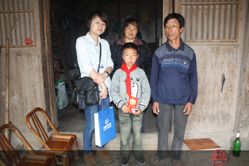 宣達集團再赴永嘉山區(qū)小學(xué)結(jié)對幫扶